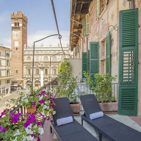 Corte Realdi Suites Piazza Erbe-2