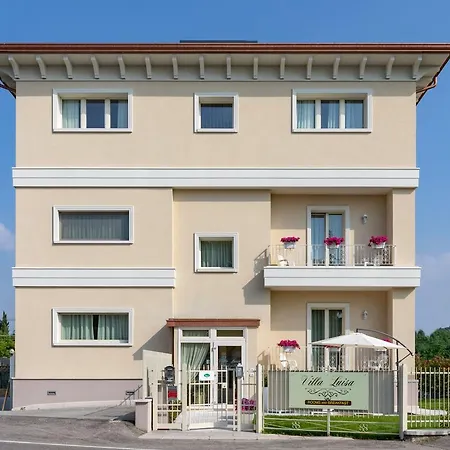 Villa Luisa Rooms And Breakfast-3