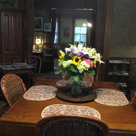 Allen House Inn-3