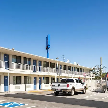 Motel 6-Reno, Nv - Virginia Plumb-2