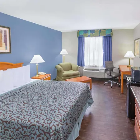 Days Inn By Wyndham Galliano La-3
