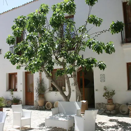 Hotel Il Cortile-3