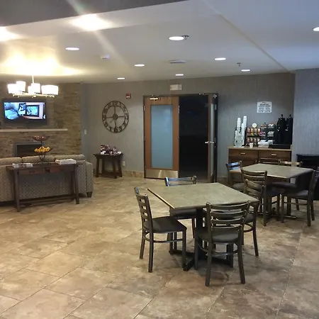 Baymont By Wyndham Minot-3