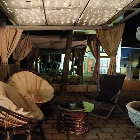 Hotel Pete-2