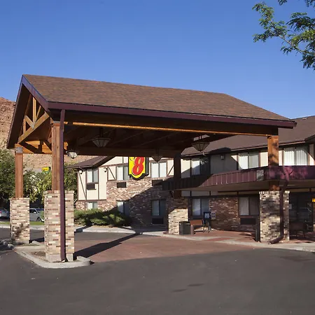 Super 8 By Wyndham Moab-2