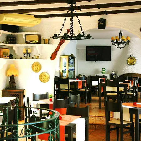 Villa Columbus Hotel And Restaurant-2