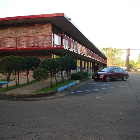 Columbus Inn & Suites-3
