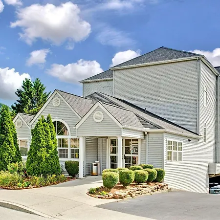 Microtel Inn & Suites By Wyndham Gatlinburg-2