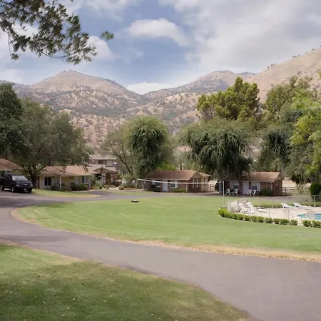 Lazy J Ranch Motel-2