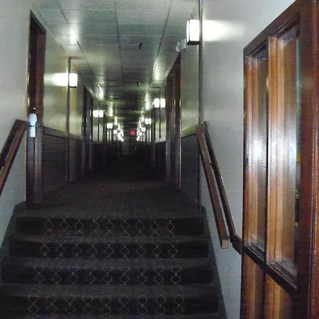 Budget Inn And Suites - Des Moines-2