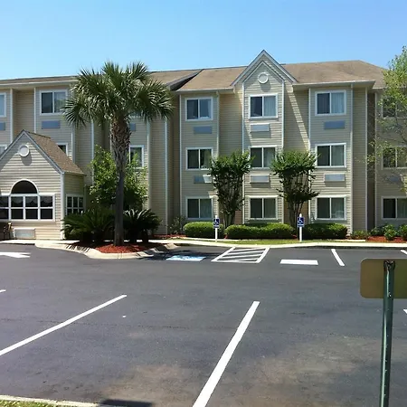 Microtel Inn & Suites By Wyndham Brunswick-2