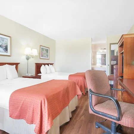 Baymont By Wyndham Paris-3