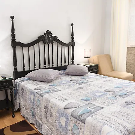 Almada Guest House-2