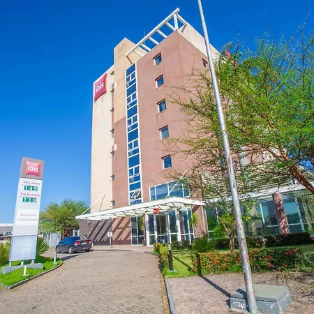 Hotel Ibis Lins-3