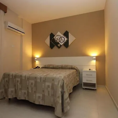 Gonzaga Flat-2