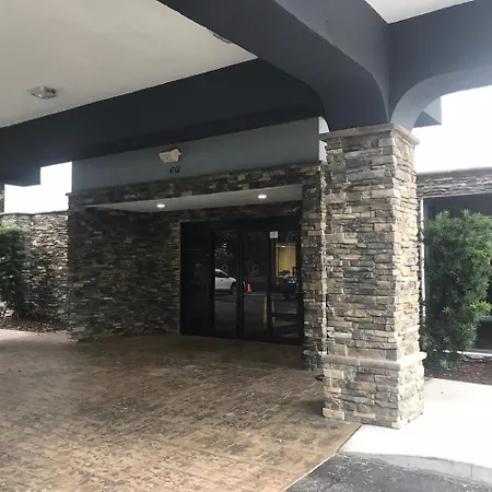 Wingate By Wyndham Charleston Coliseum-3
