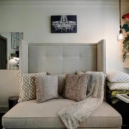 Palm Beach Historic Hotel: Petite Retreat Near Beach-3
