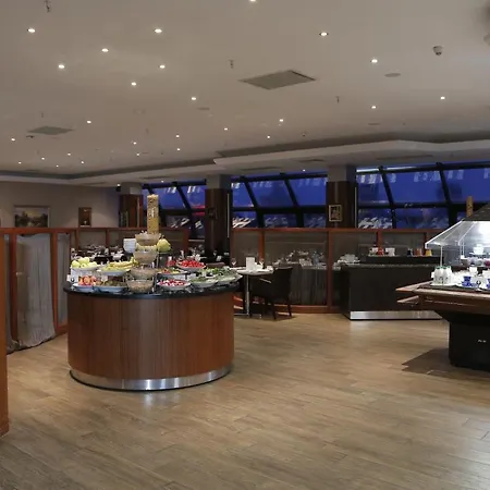Crowne Plaza - Minsk, An Ihg Hotel-3