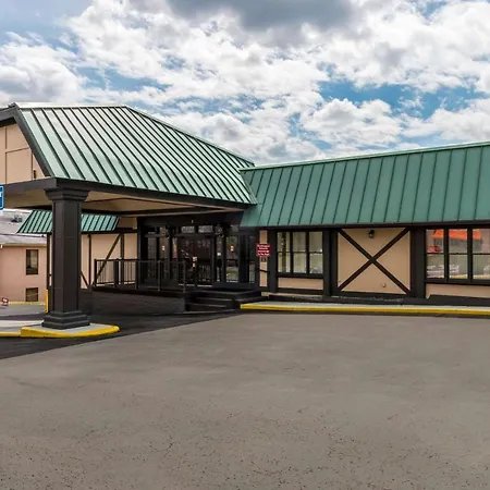 Econo Lodge Beckley-2