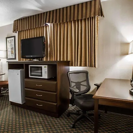 Quality Inn & Suites Seattle Center-3