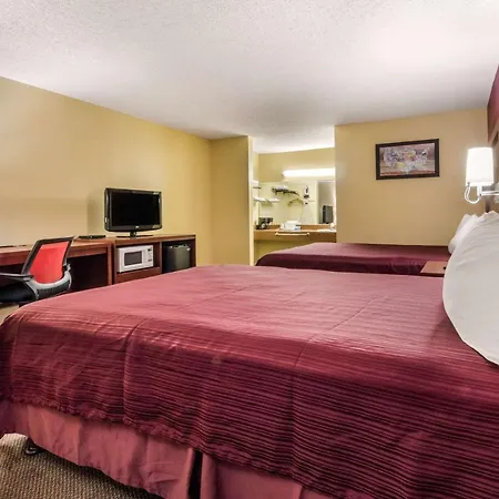 Econo Lodge-2