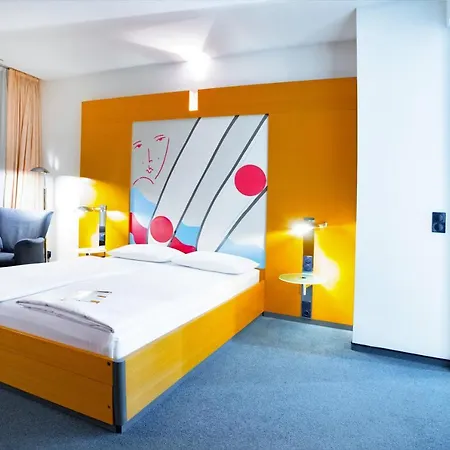 Hotel Berlin Ostbahnhof-3