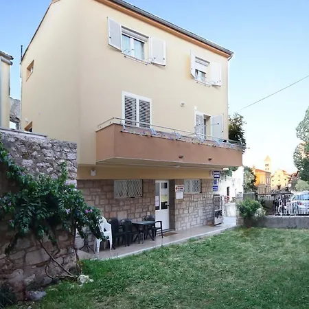 Apartments & Rooms Andrea 2-3