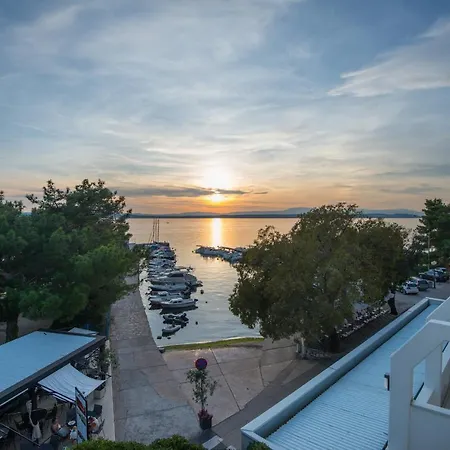 B&B Galija-2