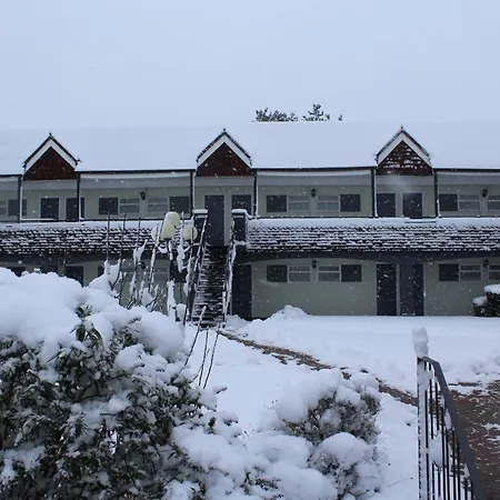 The Town & Country Lodge-2