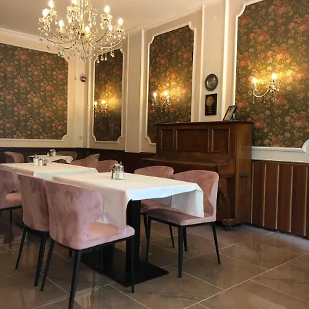 Hotel Am Schloss-2