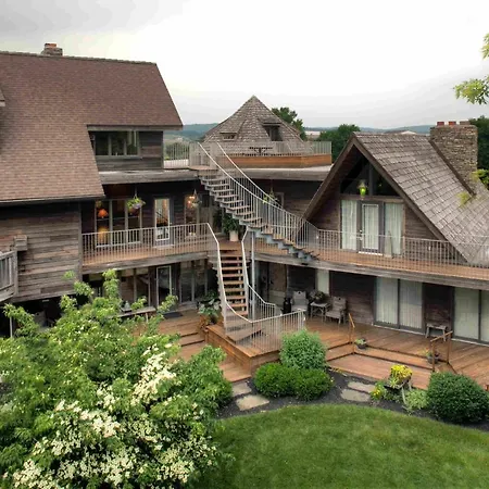 Twin Pine Manor-3