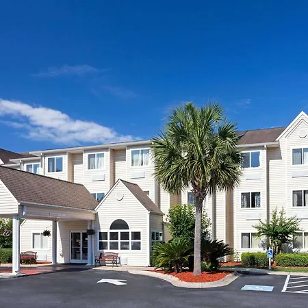 Microtel Inn & Suites By Wyndham Brunswick-3