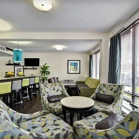 Wingate By Wyndham Charleston Coliseum-2