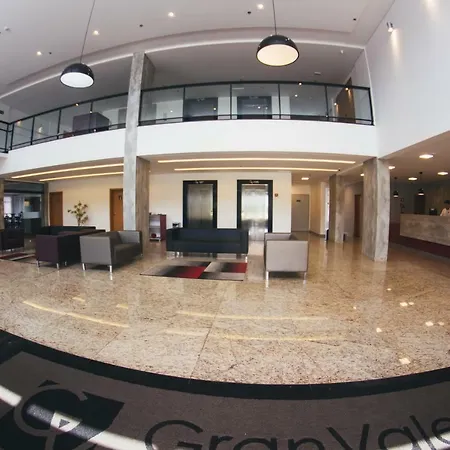 Summit Suites Hotel Cacapava-2