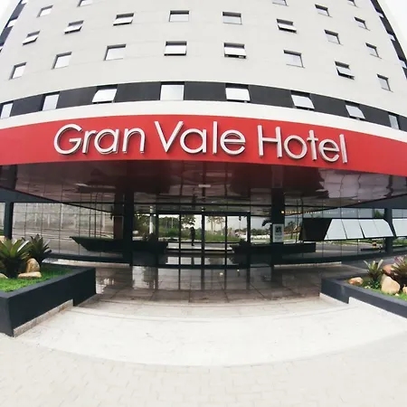 Summit Suites Hotel Cacapava-3