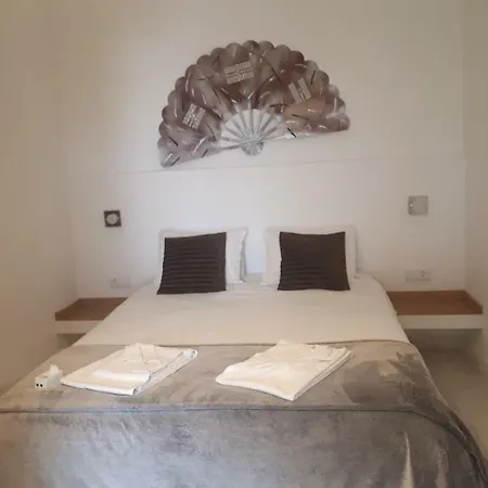 Seaview Guesthouse-2