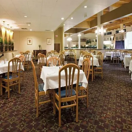 Ramada Inn Lafayette Conference Center-3
