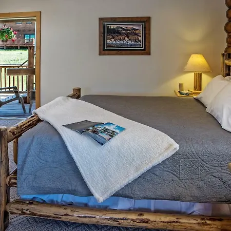 Stanley High Country Inn-2