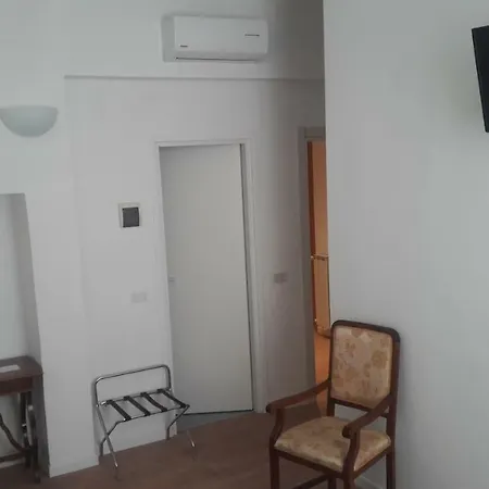 Il Grifo Camere e Suites-3
