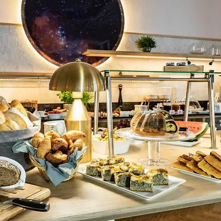 Starlight Suiten Hotel Renngasse-3