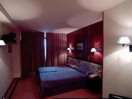 Hotel Leon-2