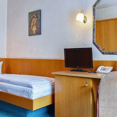 Mainbogen Hotel-3
