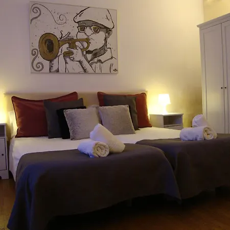 Petit Hotel-2
