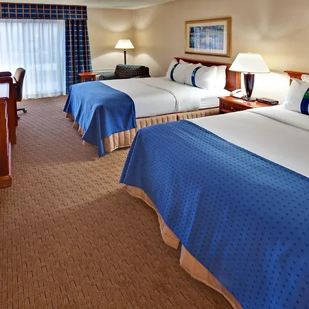 Ramada By Wyndham Midtown Grand Island-3