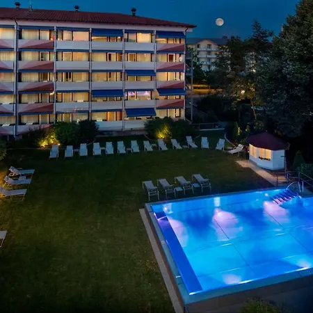 Hotel Schweizer Hof Thermal und Vital Resort-3