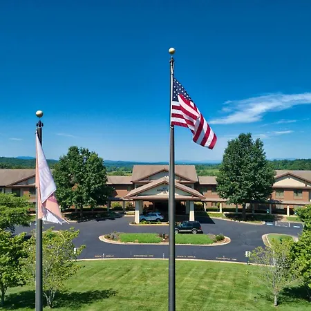 Round Hill Inn-2