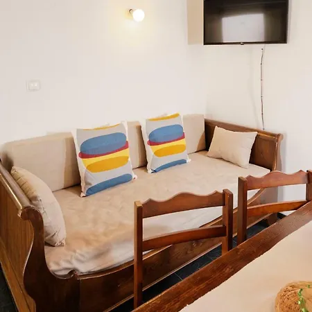 Antiga "Casa Do Porco"-2