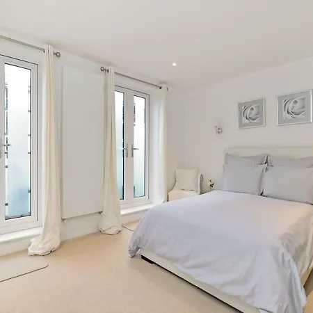 Tower Bridge Lux-Townhouse-3