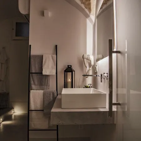 Levante Luxury Room-2