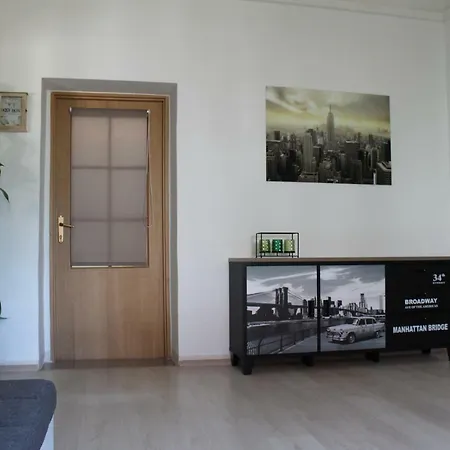 Apartment & Room'S Anni-3